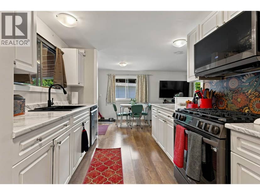 2945 THORNHILL STREET, Terrace, photo 3