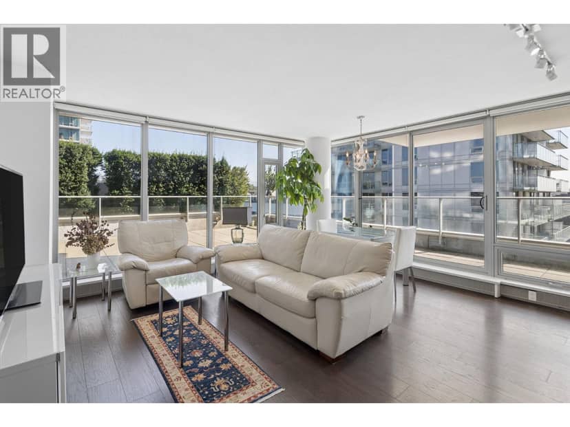 804 8131 NUNAVUT LANE, Vancouver, photo 3
