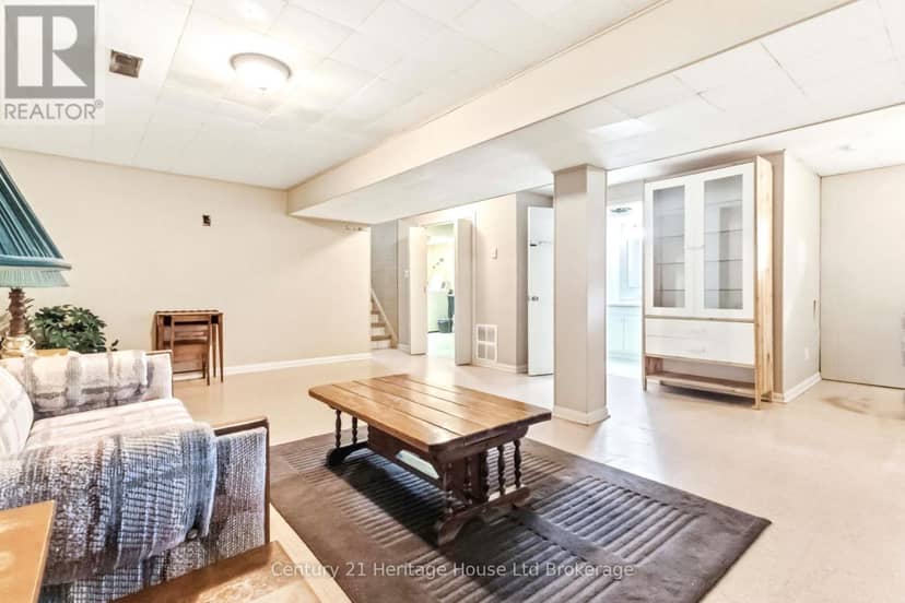 26 Deveron Crescent — photo 17 of 29
