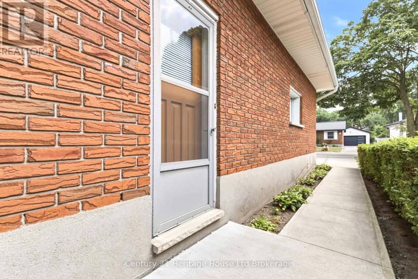 26 Deveron Crescent — photo 25 of 29