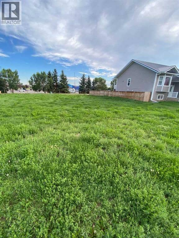 89 Upland Boulevard W, Brooks, photo 4