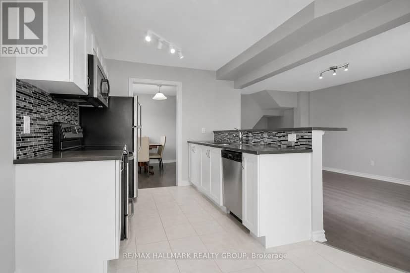 41 Maroma Street — photo 16 of 33