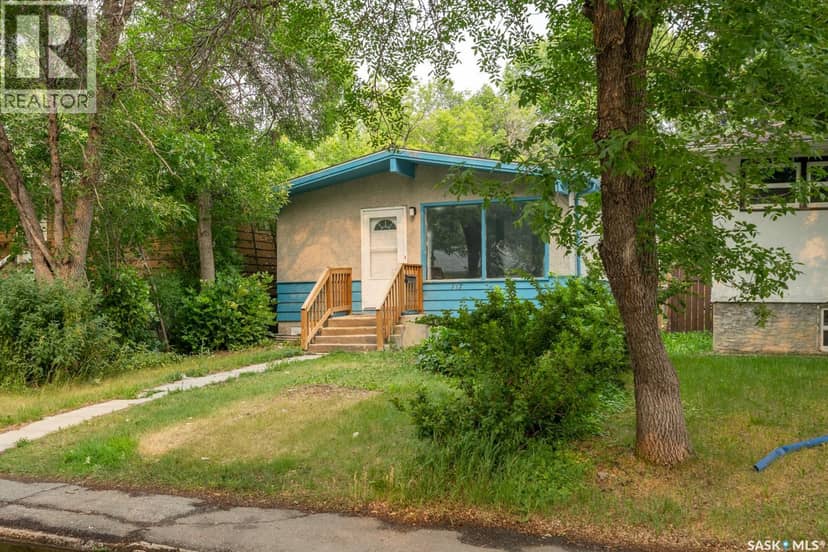 717 Montague STREET, Regina, photo 2