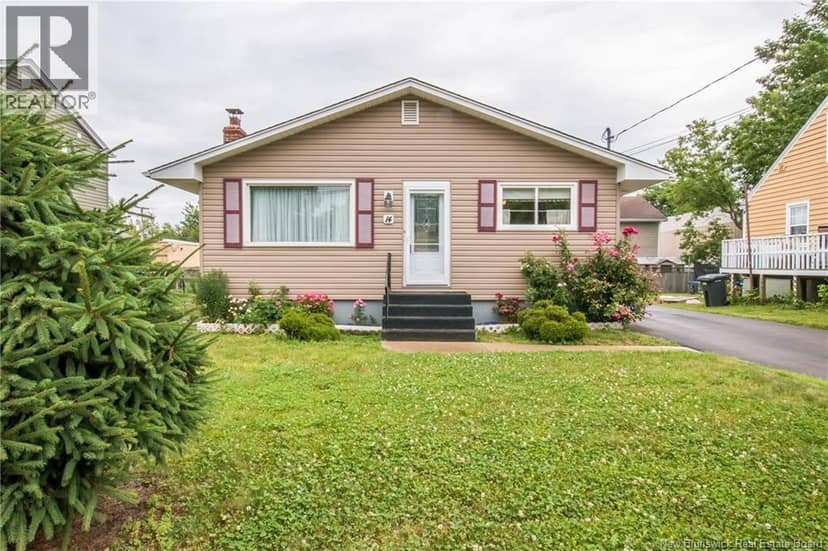 14 Wilmot Avenue — photo 1 of 29