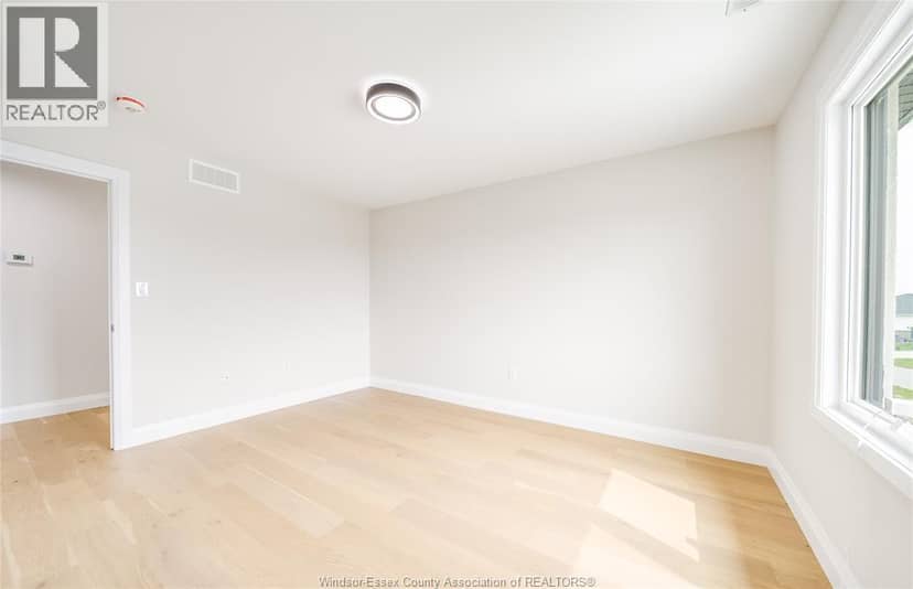 116 Kingsbridge Drive — photo 33 of 40