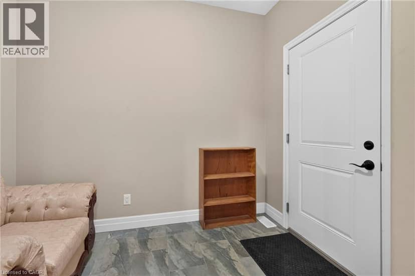 81 REAGAN Street — photo 19 of 40