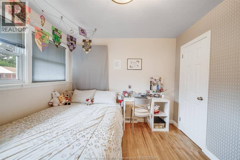 3063 Bruce Avenue — photo 19 of 40