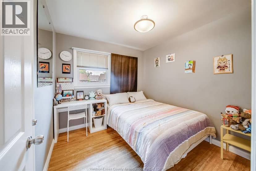 3063 Bruce Avenue — photo 23 of 40