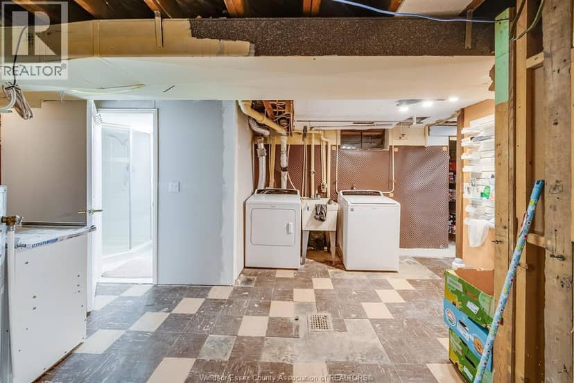 3063 Bruce Avenue — photo 30 of 40