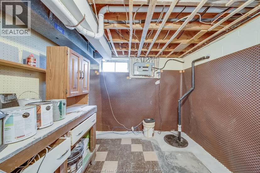 3063 Bruce Avenue — photo 36 of 40