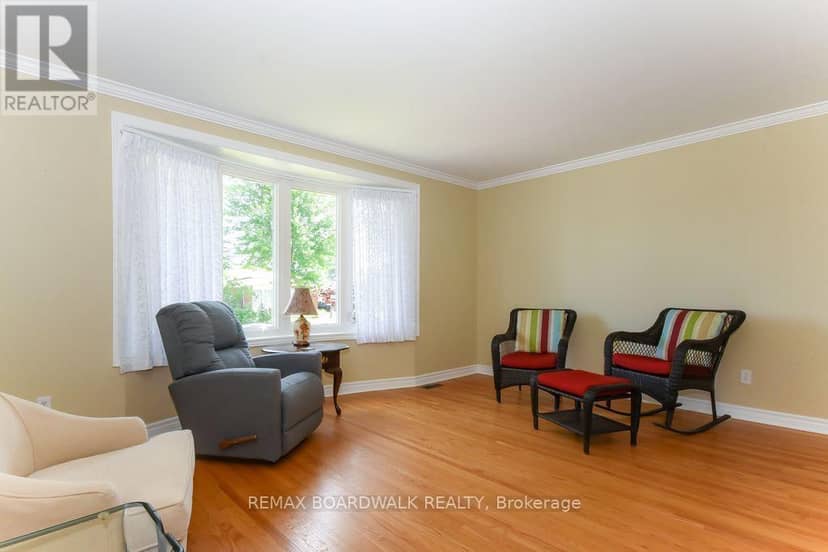 1392 Chartrand Avenue — photo 4 of 40