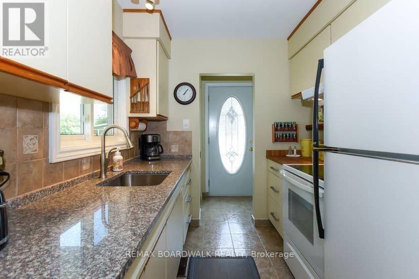 1392 Chartrand Avenue — photo 9 of 40