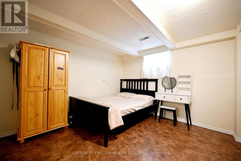 2 Robinson Street — photo 34 of 40