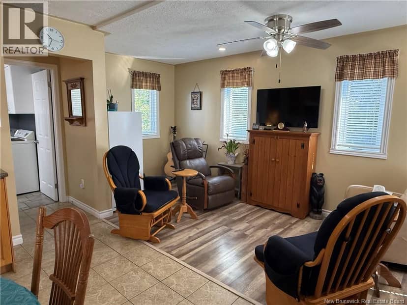 466 Main Street — photo 13 of 37