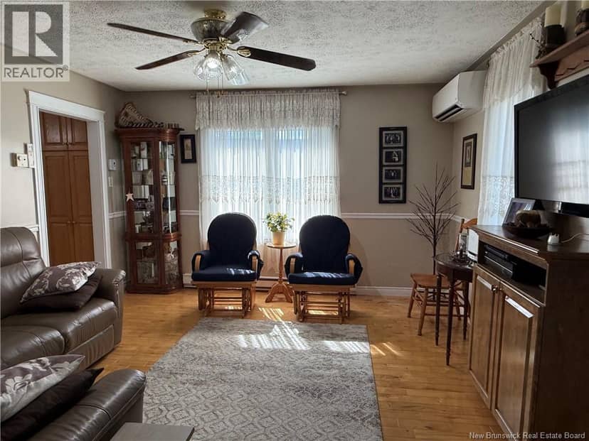 466 Main Street — photo 15 of 37