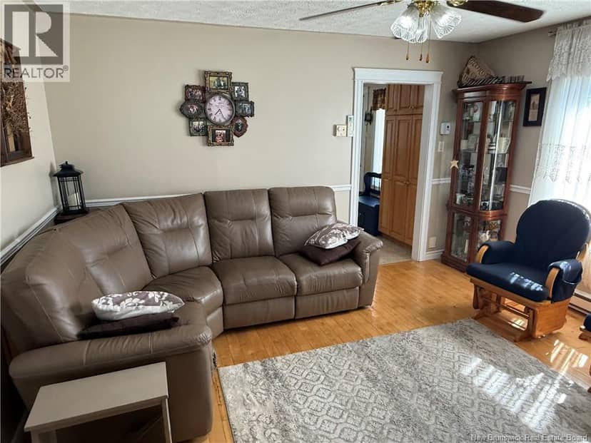 466 Main Street — photo 16 of 37
