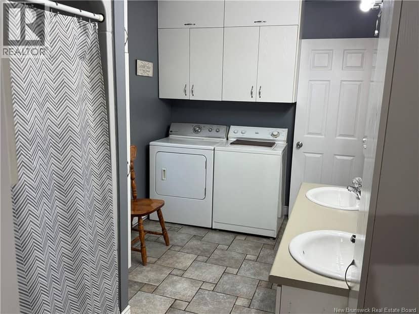 466 Main Street — photo 19 of 37