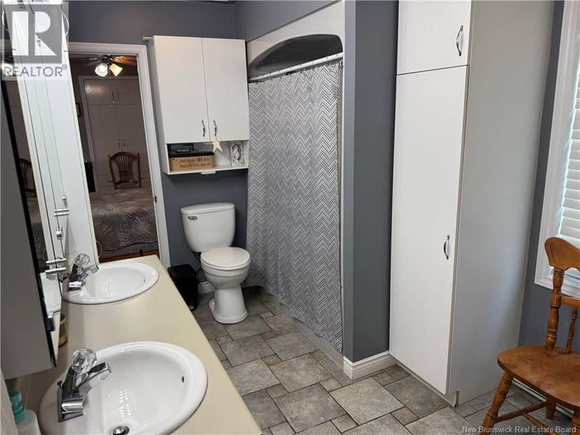466 Main Street — photo 21 of 37