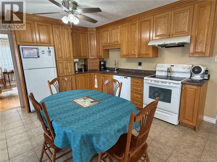 466 Main Street — photo 9 of 37