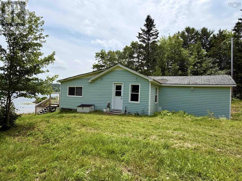 656 Milbury Lake Road, Youngs Cove, photo 2