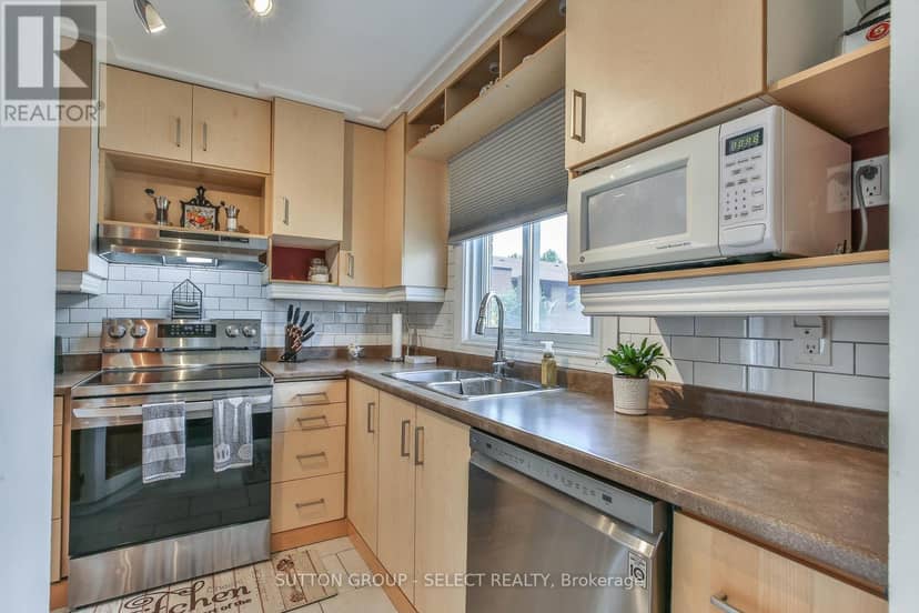 226 - 230 Clarke Road — photo 5 of 37