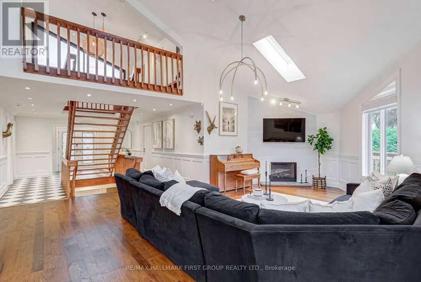 125 Percy Crescent — photo 14 of 39