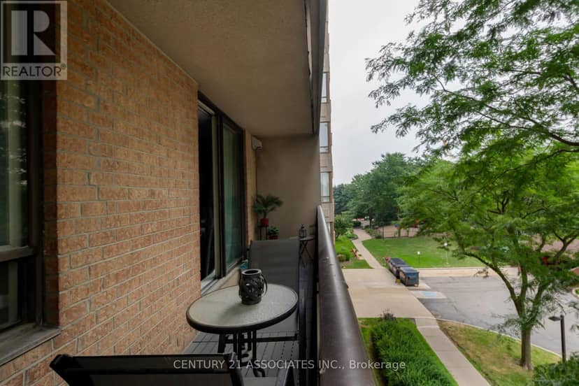 402 - 5 Lisa Street — photo 27 of 38