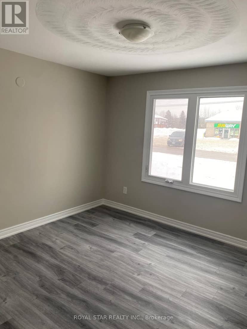 582 Garafraxa Street S — photo 9 of 25