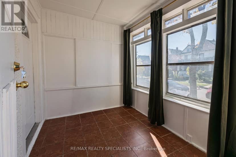 332 Elm Avenue — photo 7 of 34