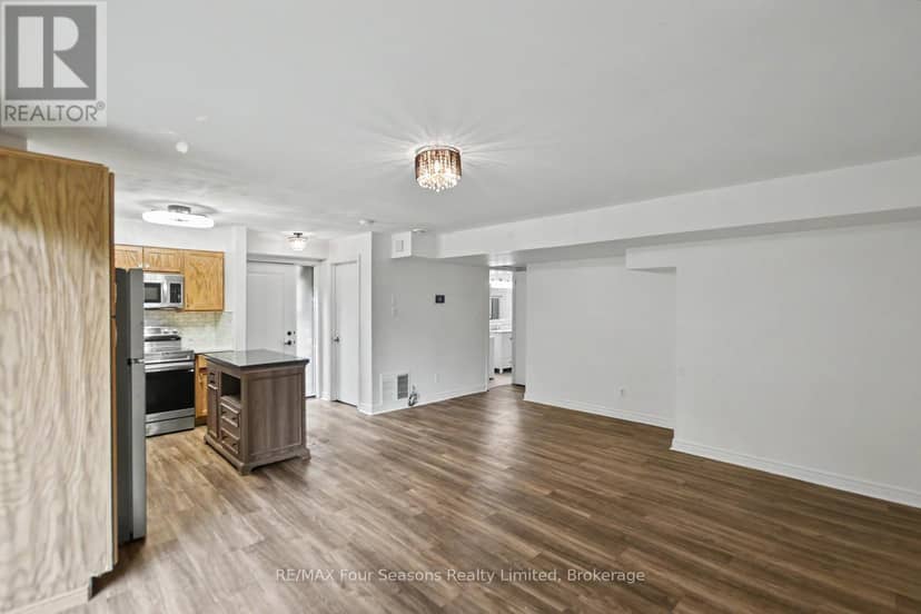 314 - 5 Dawson Drive — photo 15 of 40