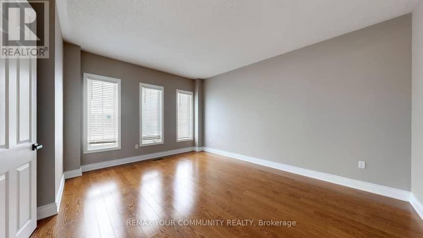 8 Westacott Avenue — photo 13 of 40