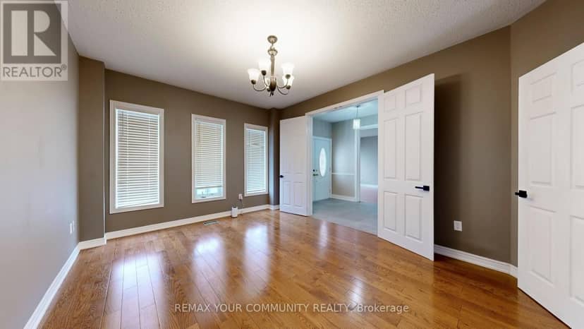 8 Westacott Avenue — photo 16 of 40