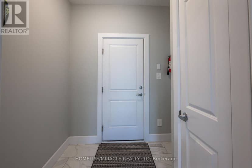 2206 Southport Crescent — photo 17 of 40