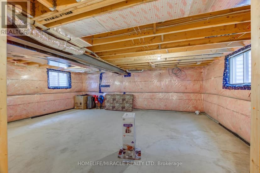2206 Southport Crescent — photo 34 of 40