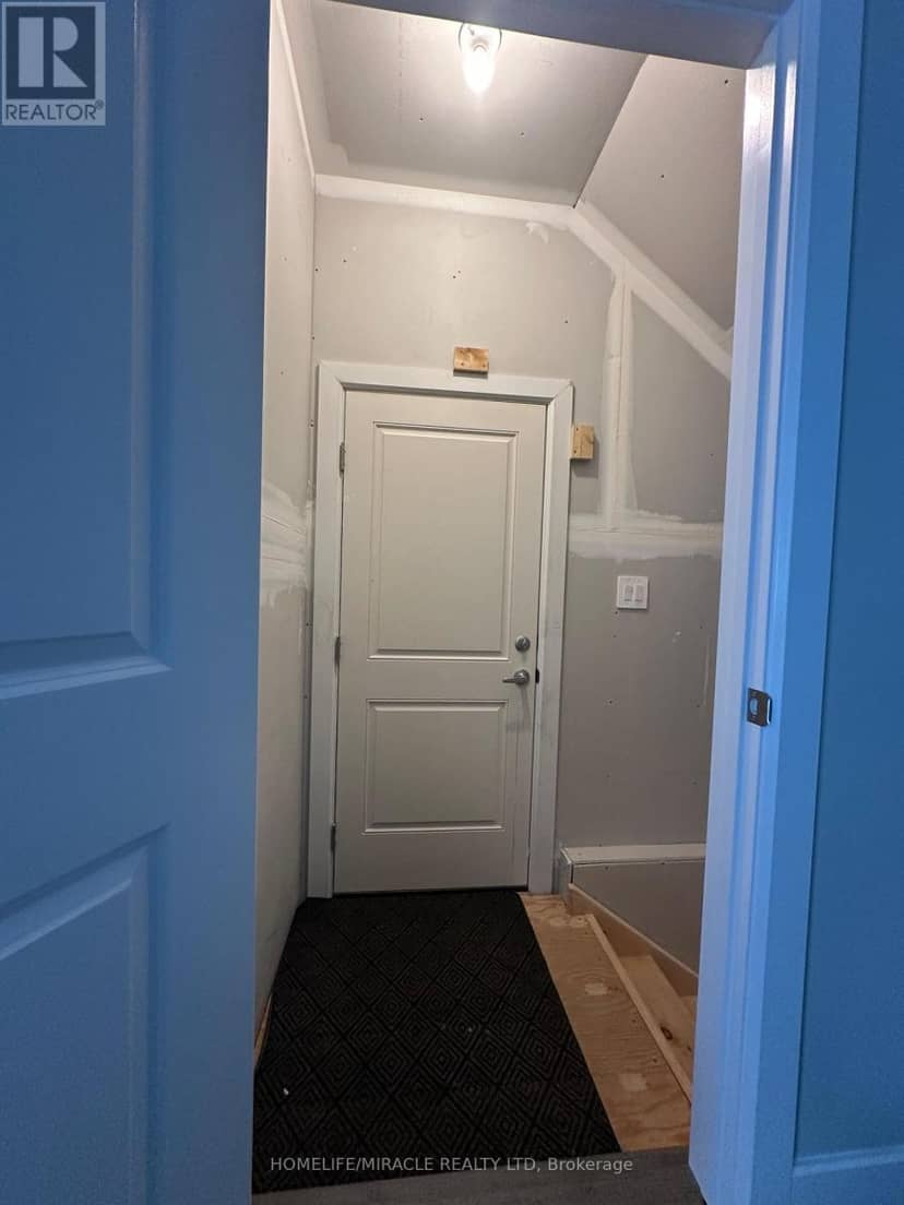 2206 Southport Crescent — photo 40 of 40
