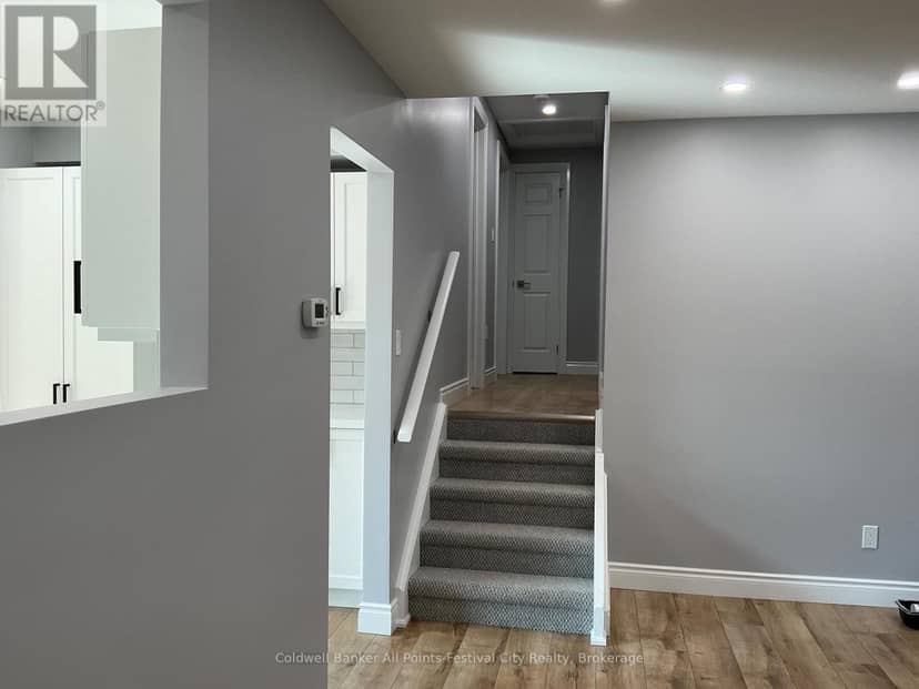 237 Wellington Street — photo 24 of 33
