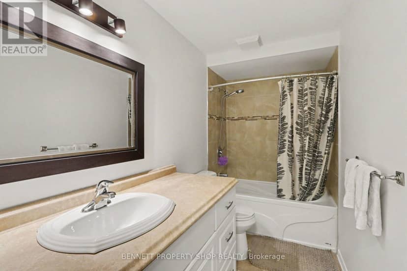 B - 2 Maple Ridge Crescent — photo 11 of 15