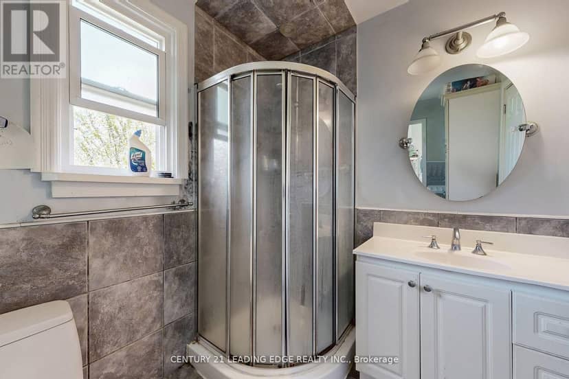 B - 21 Wexford Boulevard — photo 20 of 40