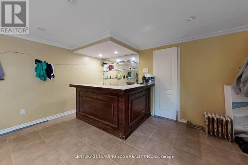B - 21 Wexford Boulevard — photo 33 of 40