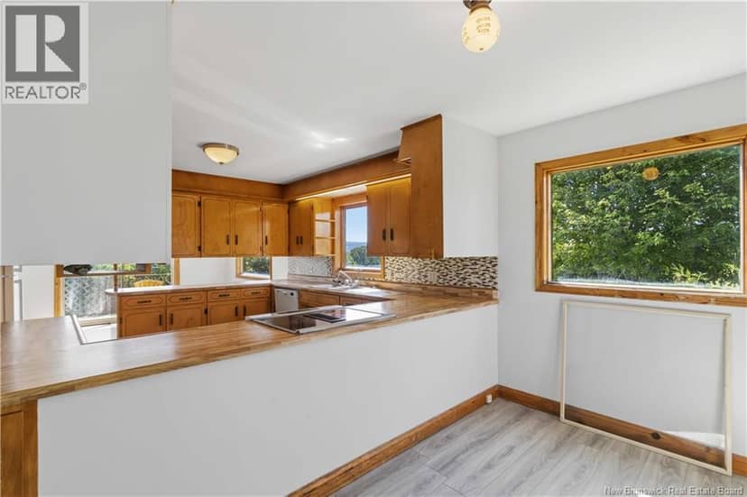 35 Stacey Road — photo 4 of 40