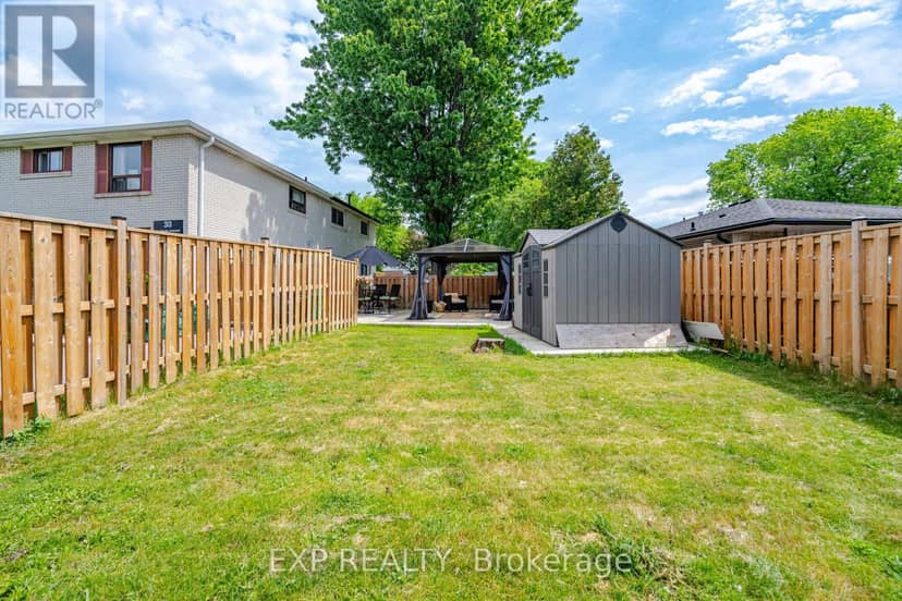 33 Earlsdale Crescent — photo 36 of 37