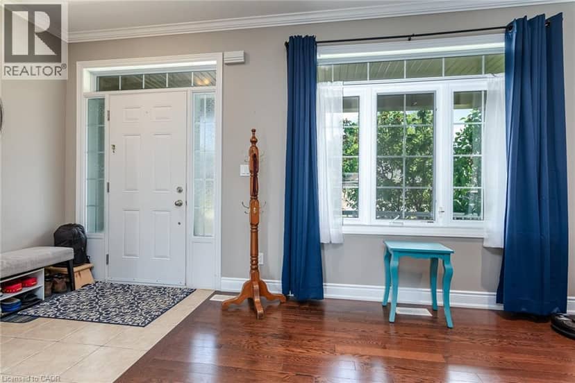 52 PETERSON Street — photo 7 of 33