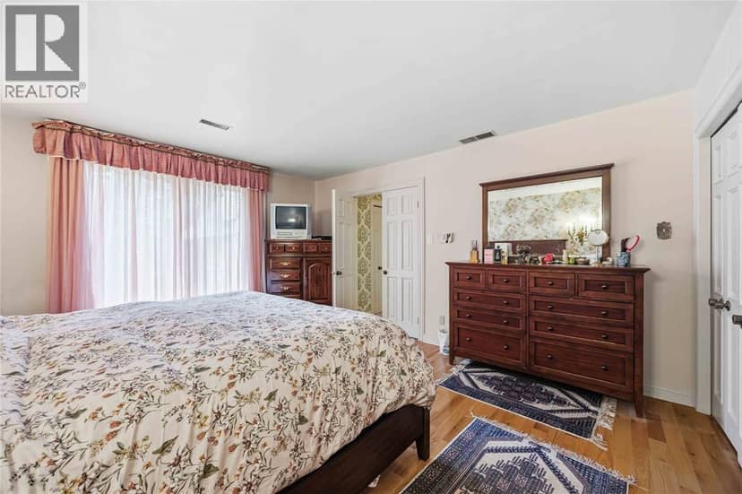 8 Crestwood Place — photo 28 of 40