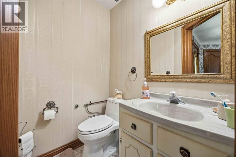 8 Crestwood Place — photo 5 of 40