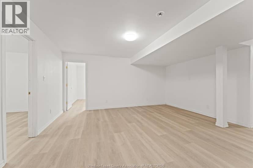 4506 Ursula — photo 35 of 40