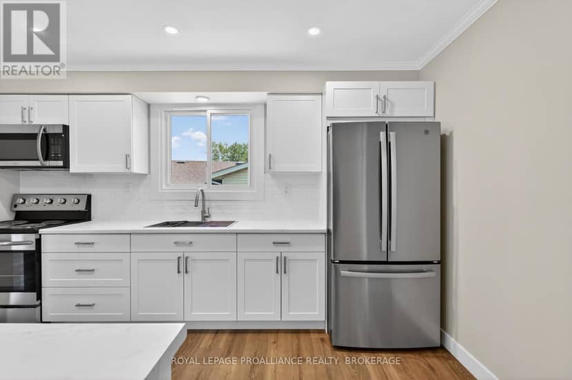 1088 Pinewood Place — photo 9 of 38