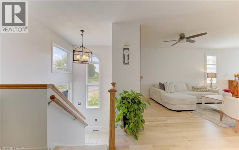 725 ZURICH Drive — photo 31 of 40