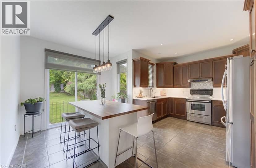 725 ZURICH Drive — photo 14 of 40