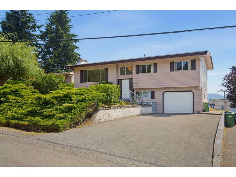 32659 WILLINGDON CRESCENT, Abbotsford, photo 2