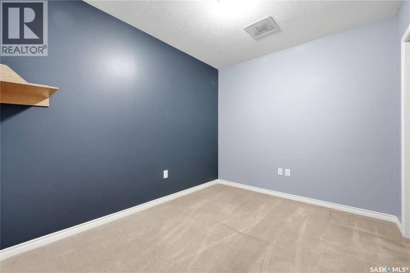 1102 1914 Hamilton STREET — photo 16 of 26